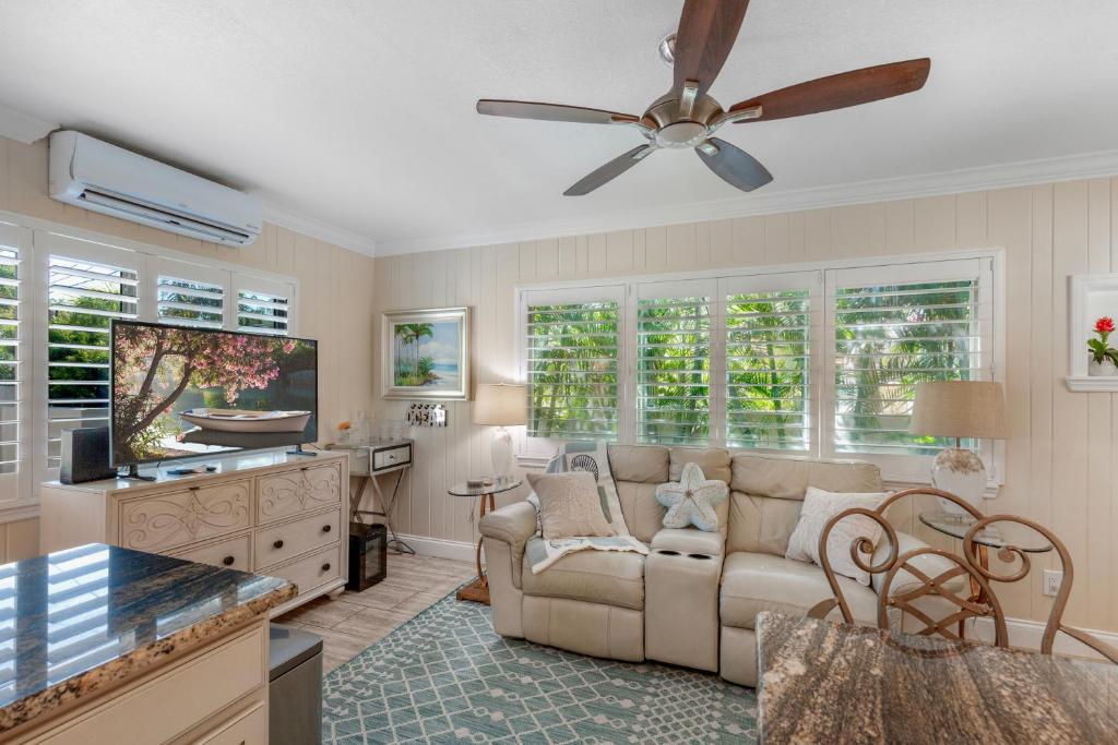 Private Villa With Courtyard, Clearwater