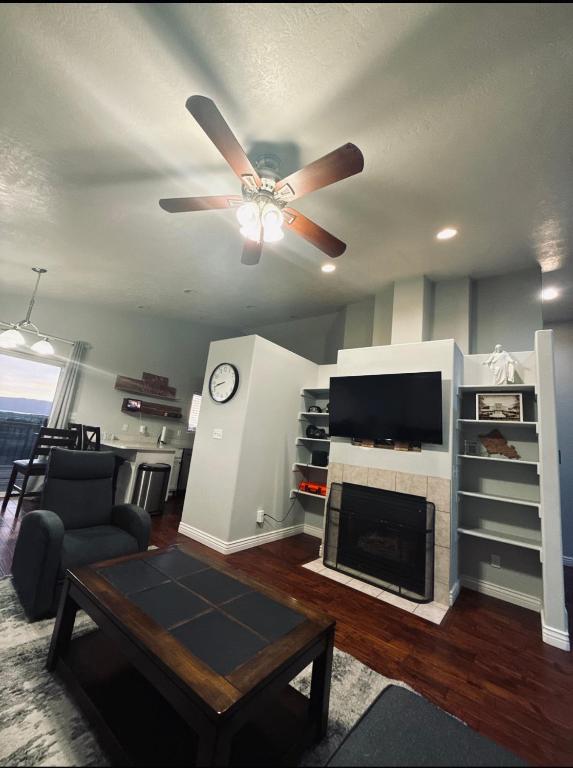 Provo Hale - home, Provo