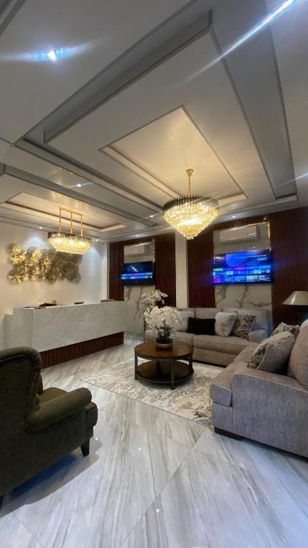 The Tasqya Syariah, Sultan Syarif Kasim II International Airport