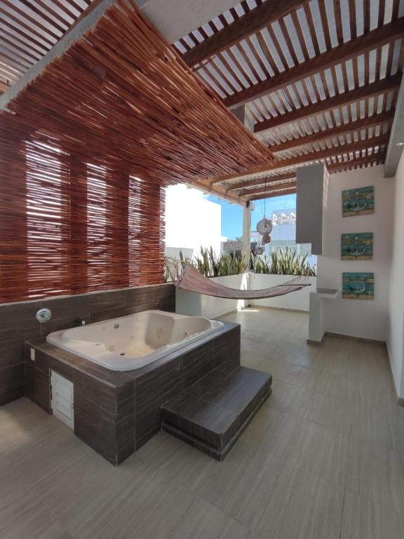 Casa Familiar con Jacuzzi - 5