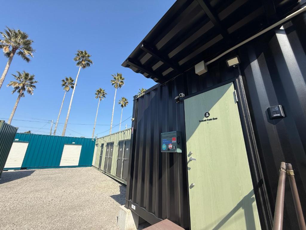 Excellent Trunk Base Miyazaki, Mijazaki