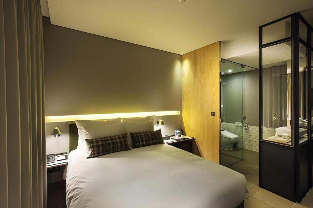 에버리치 호텔의 야외 수영장