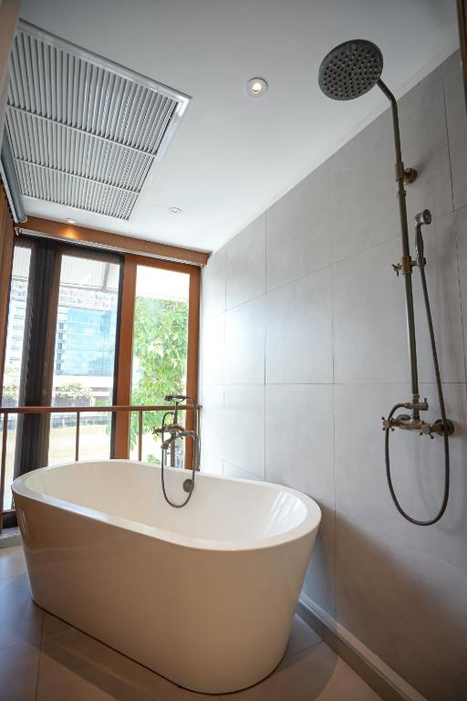 Facilities, CHANN  Bangkok-Noi in Bangkok