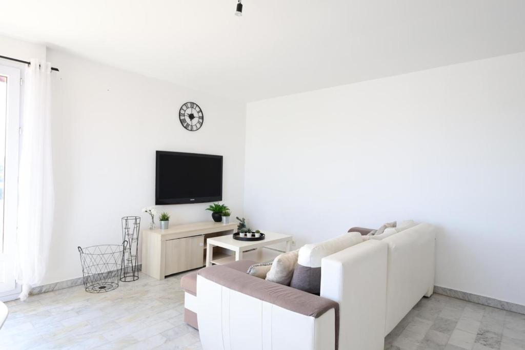 Comfortable stay near the beach and the center - 2
