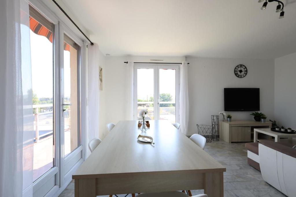 Comfortable stay near the beach and the center - 4