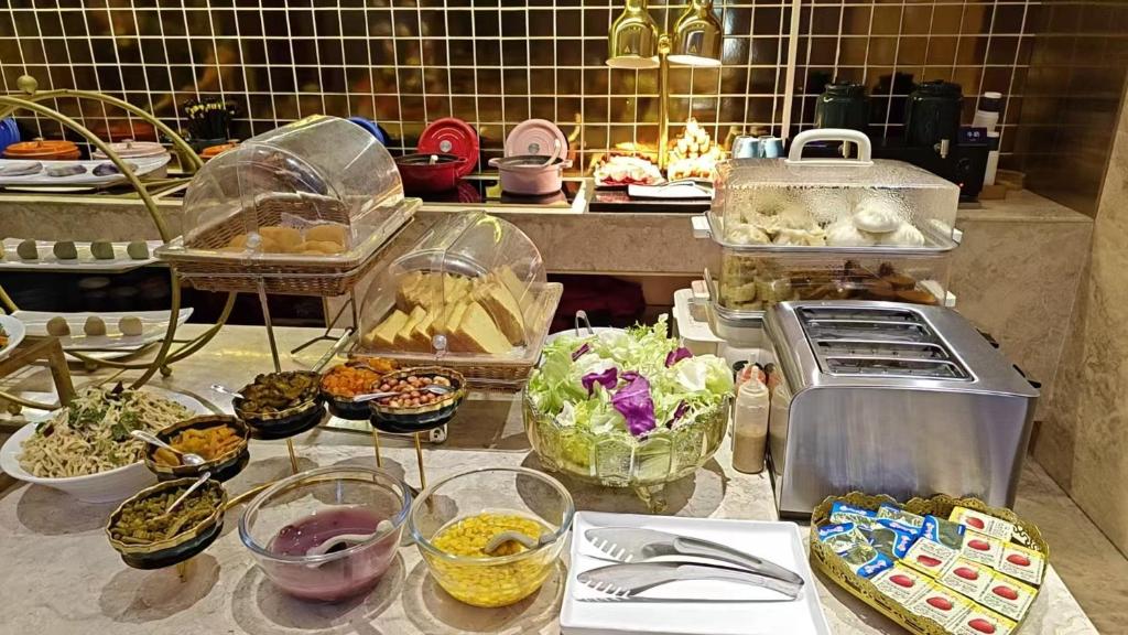 Food and beverages, Beijing Manxin Temple of Heaven North Gate Hotel in Beijing