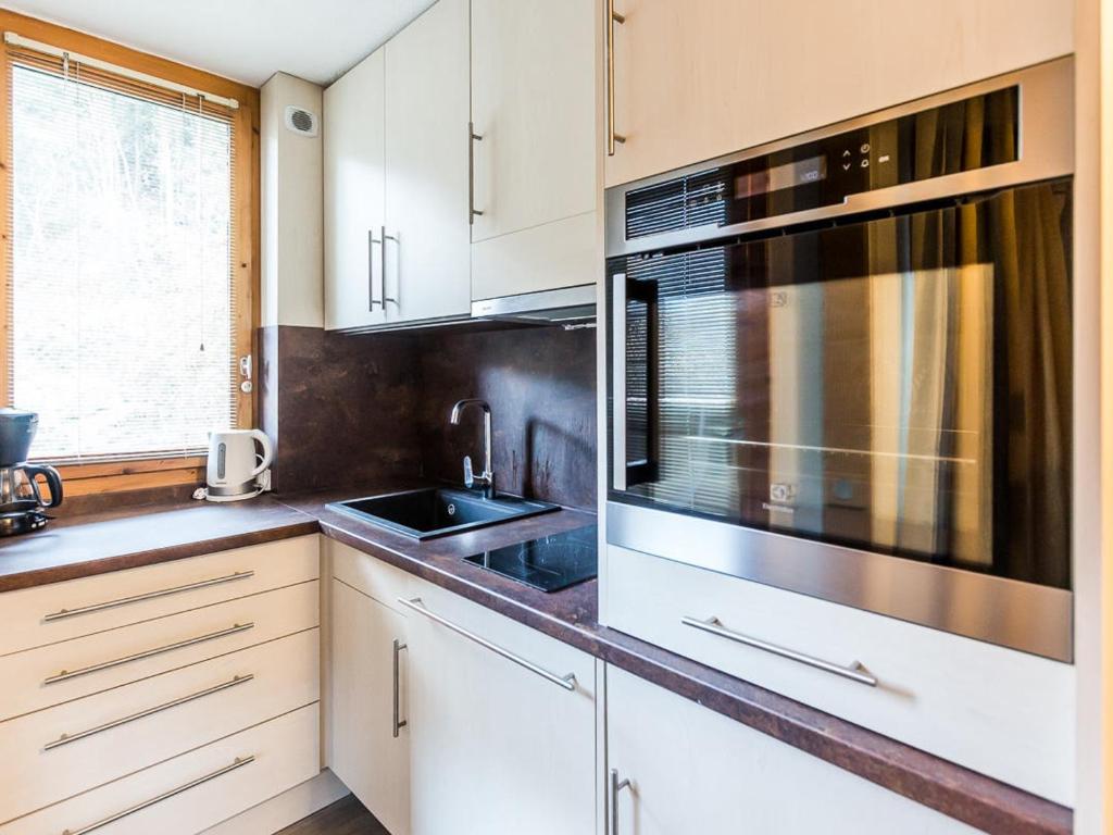 Studio rénové 3 étoiles, 4/5 pers, proche pistes, balcon, parking - FR-1-329-19 - 4