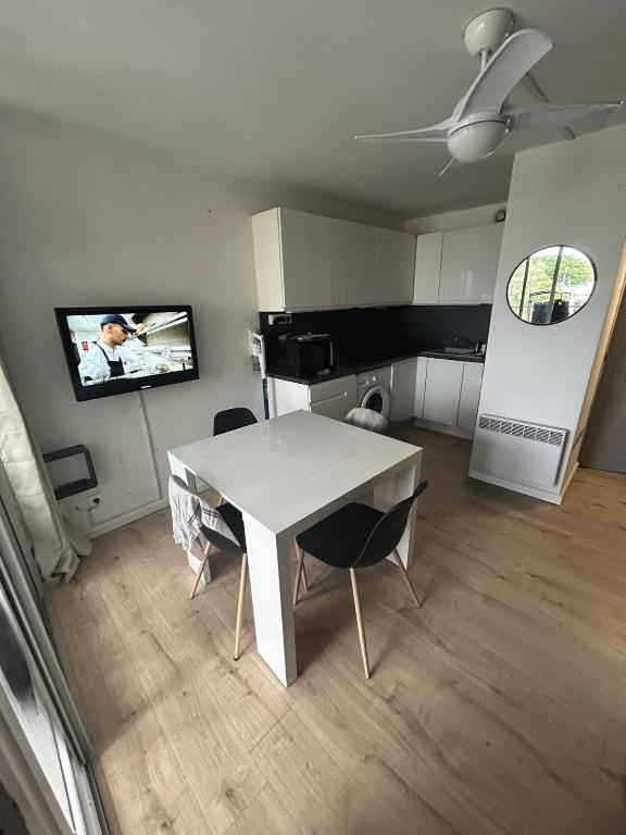 Appartement 4 personnes secteur falaise avec parking - 2