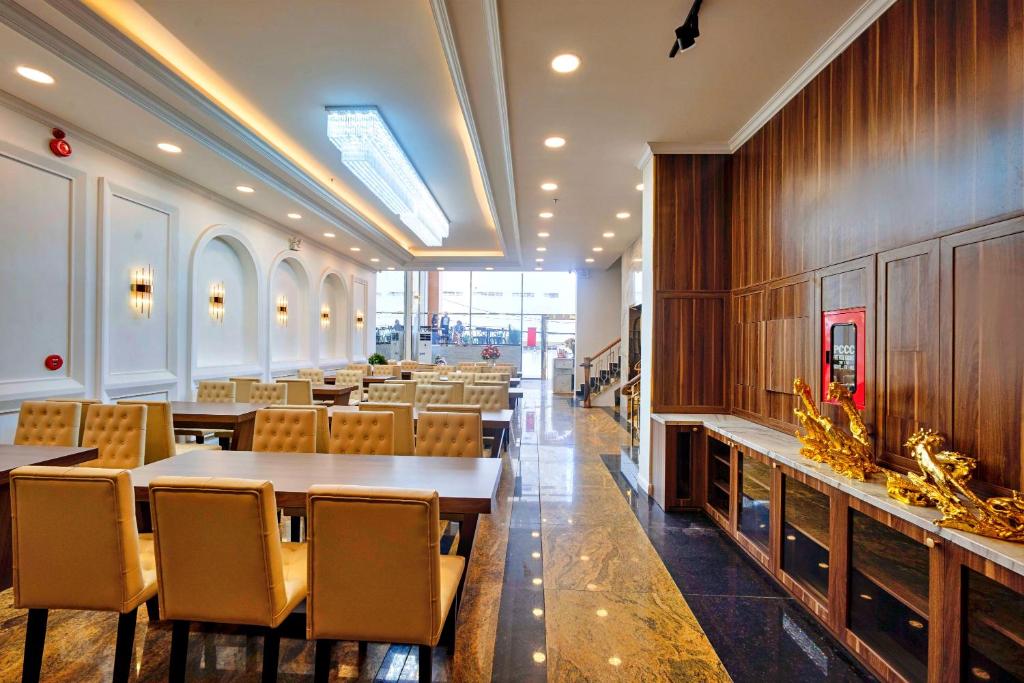 HANZ AND Sunset Beach Resort