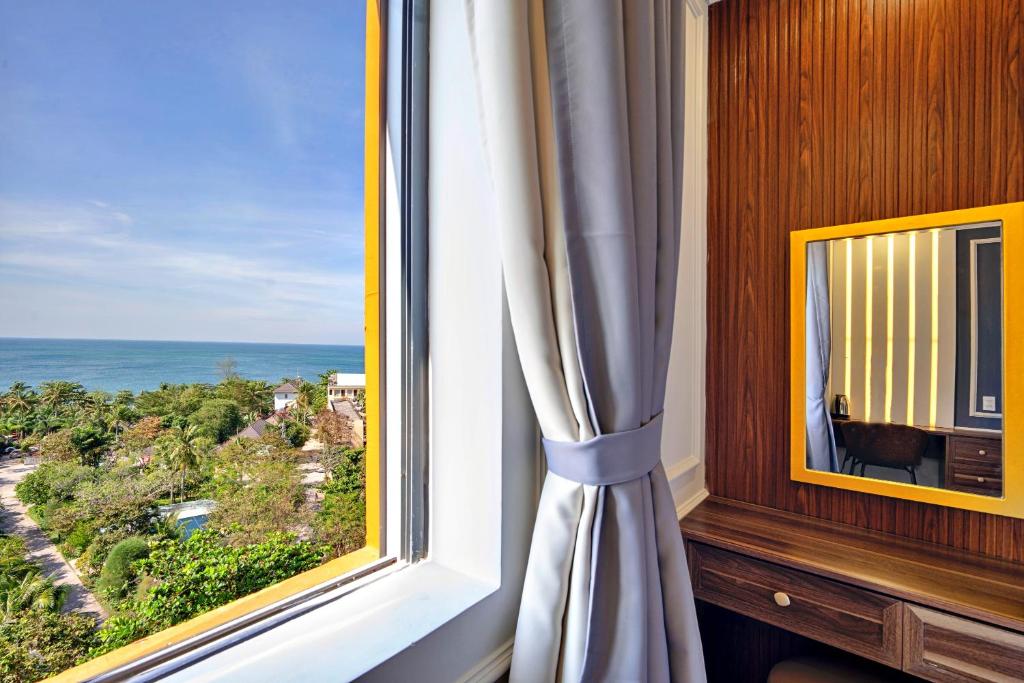 HANZ AND Sunset Beach Resort