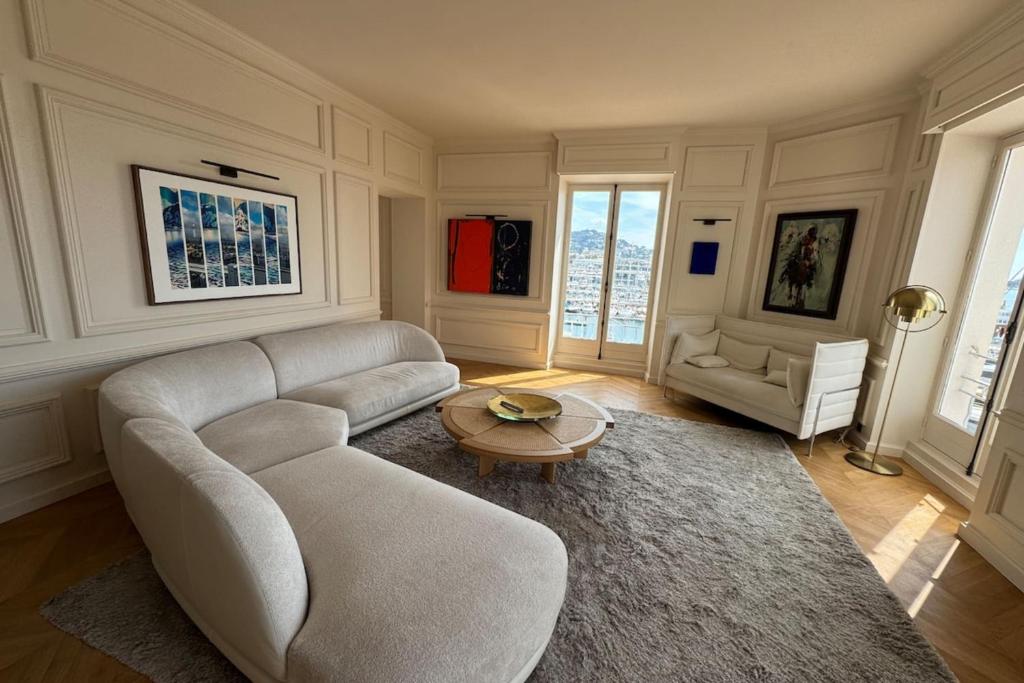 Brand-new 100 sqm apartment with breathtaking panoramic views over Cannes’ - 2