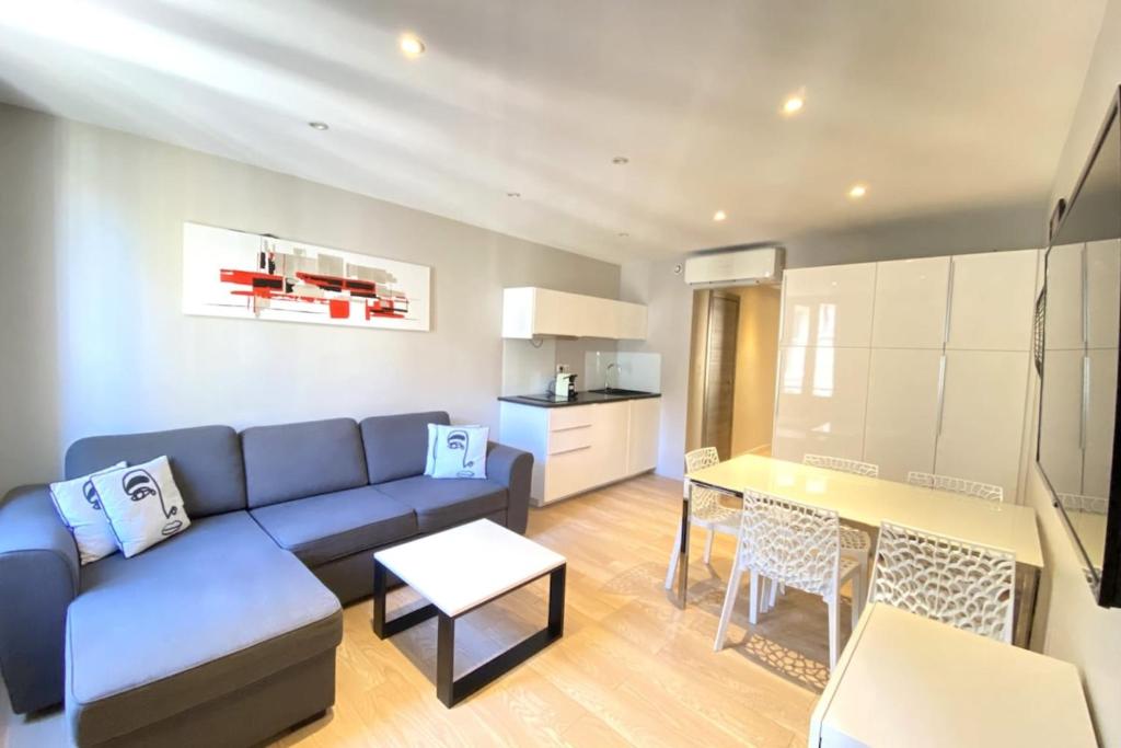 Stylish 2 Bed Apartment 1 Min to Palais & Beach - 1