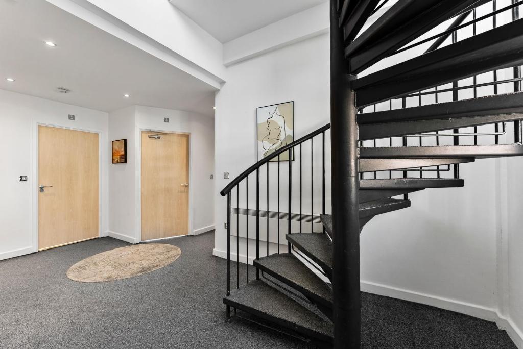 Central Cardiff Penthouse - Private Rooftop, Cardiff