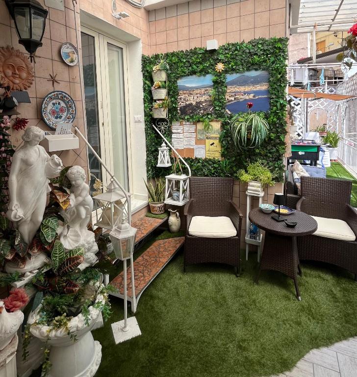 L'Angolo Verde, Neapol