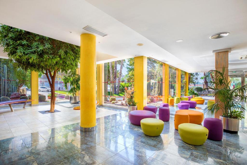 Hotel Servigroup Pueblo Benidorm - 4