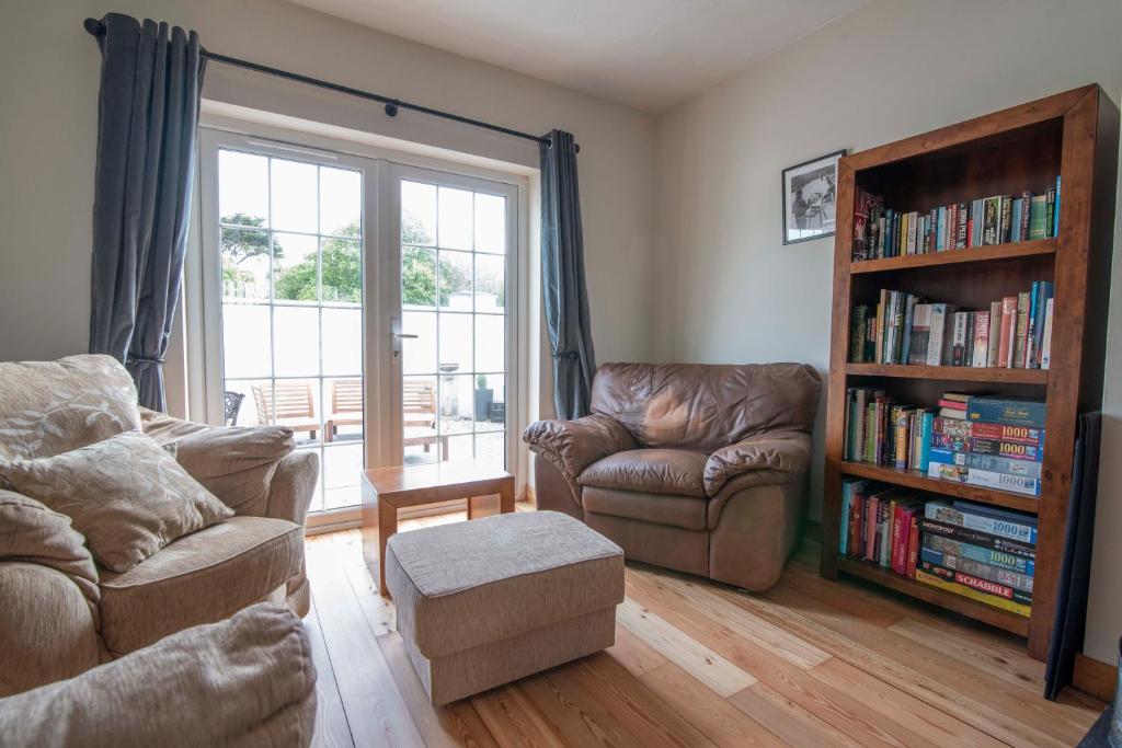 Corner Cottage, Каслрок