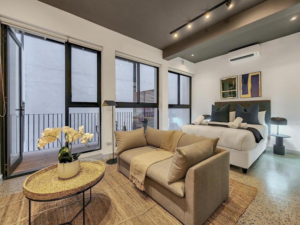 Spacious, balcony, Rooftop pool, balcony, AC, Kapské Město