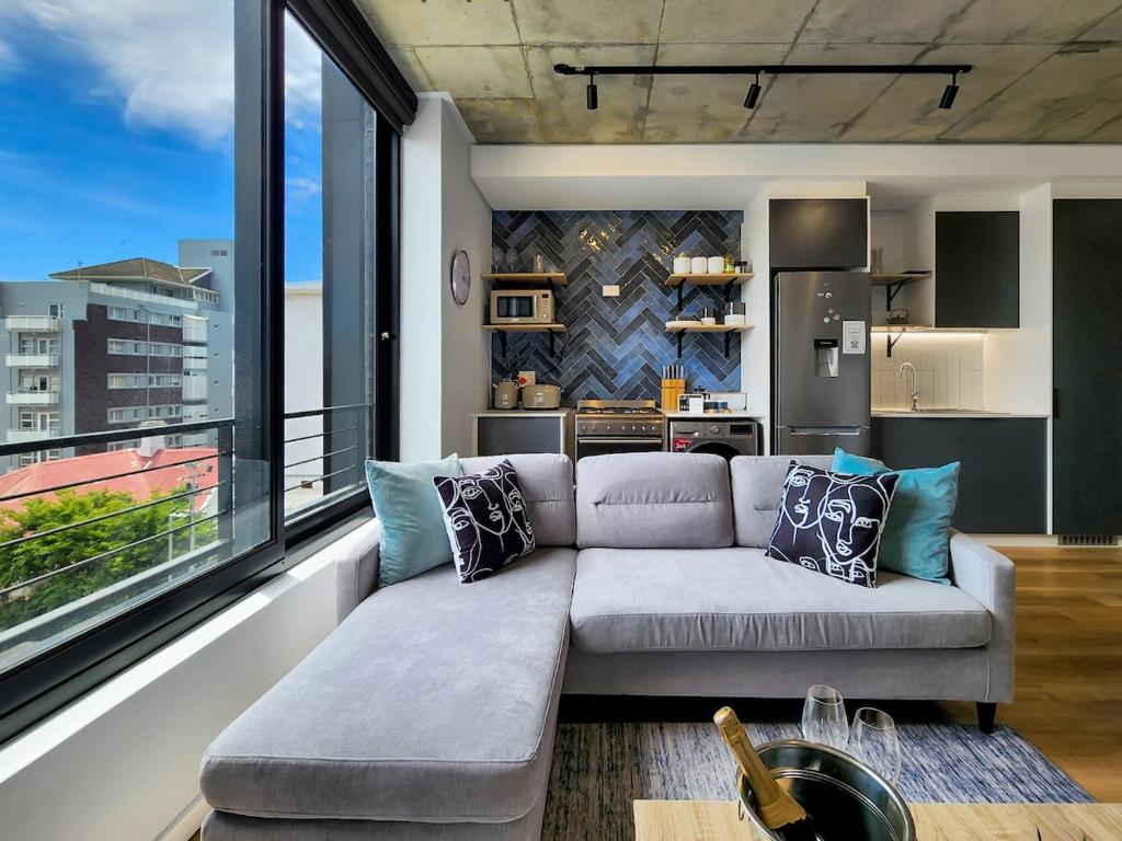 Stylish, brand new, secure apartment with pool, Kapské Město