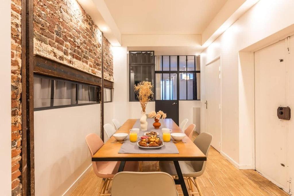 ParisConciergerie - Duplex for 12 with Cinema, 4BR - 5