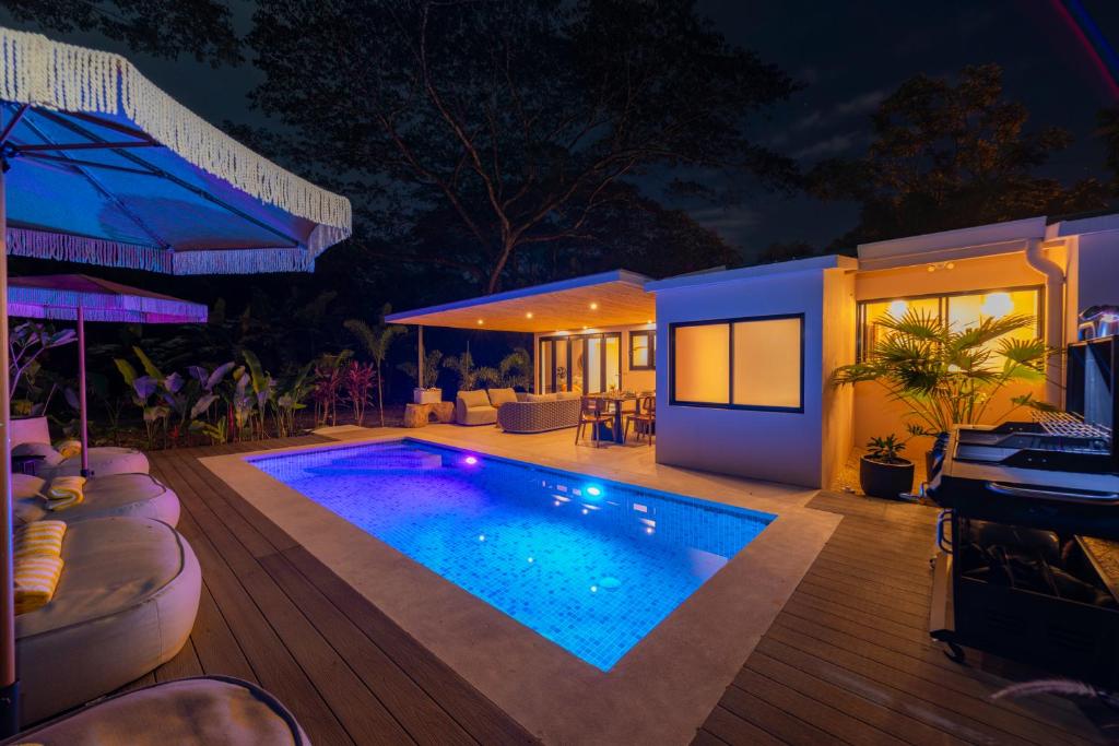 Casa Contento - luxury 3bdr home near Santa Teresa, Arío