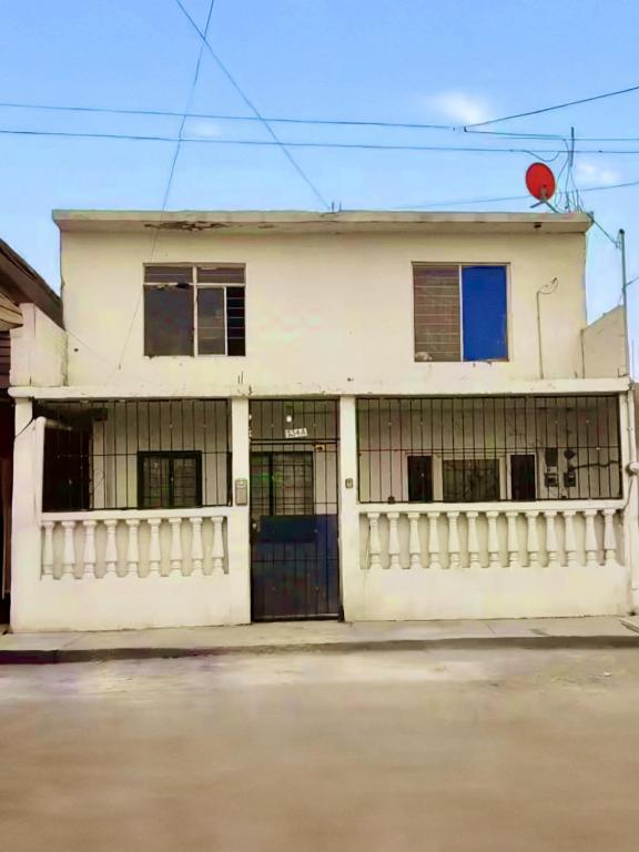 Habitaciones a 8 min de Plaza bella y Almenares - 3