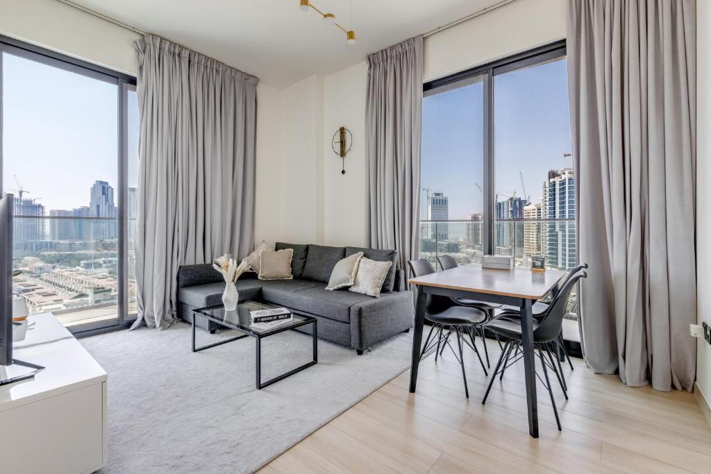 Spacious 1BR Corner Unit in JVC, Dubai