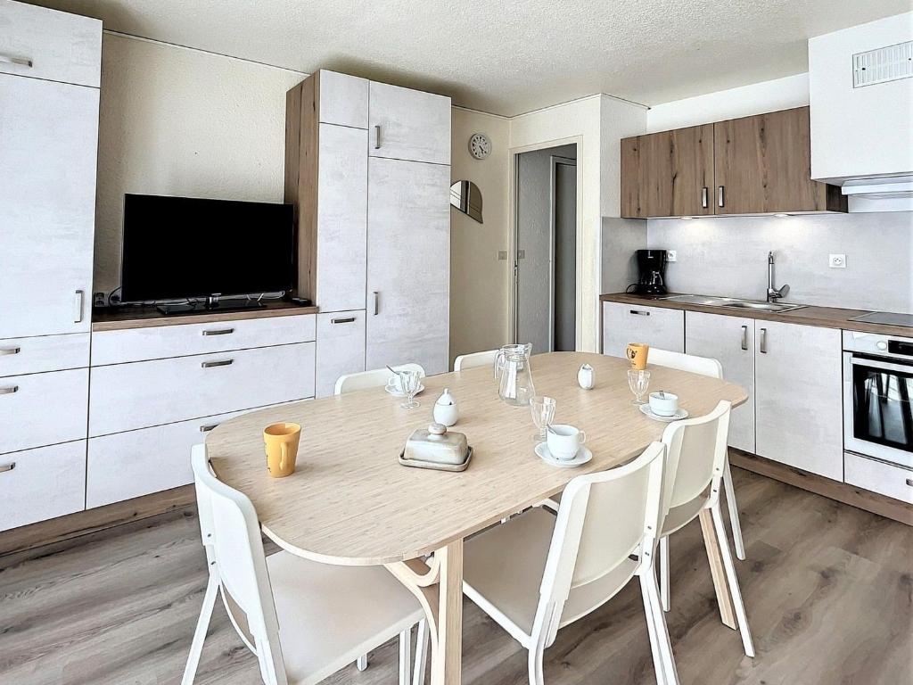 Appartement spacieux - Skis aux pieds - Balcon - 6 personnes - FR-1-267-193, Le Corbier