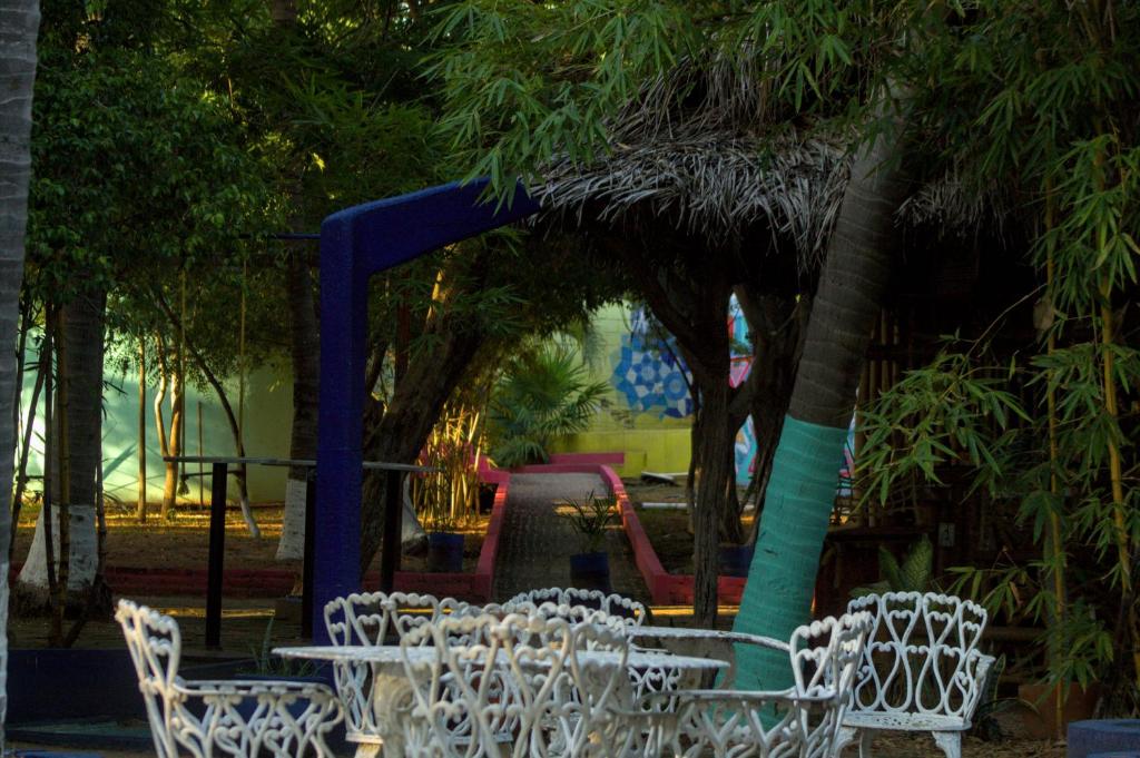 Shalom Backpacker Hostel - 1
