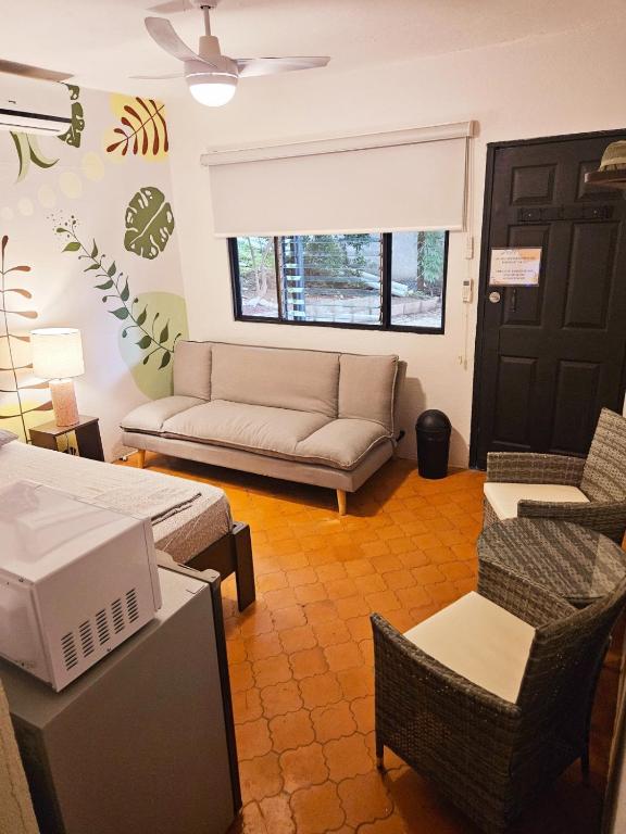 Casa Pura Vida Surf Hostel - Tamarindo Costa Rica