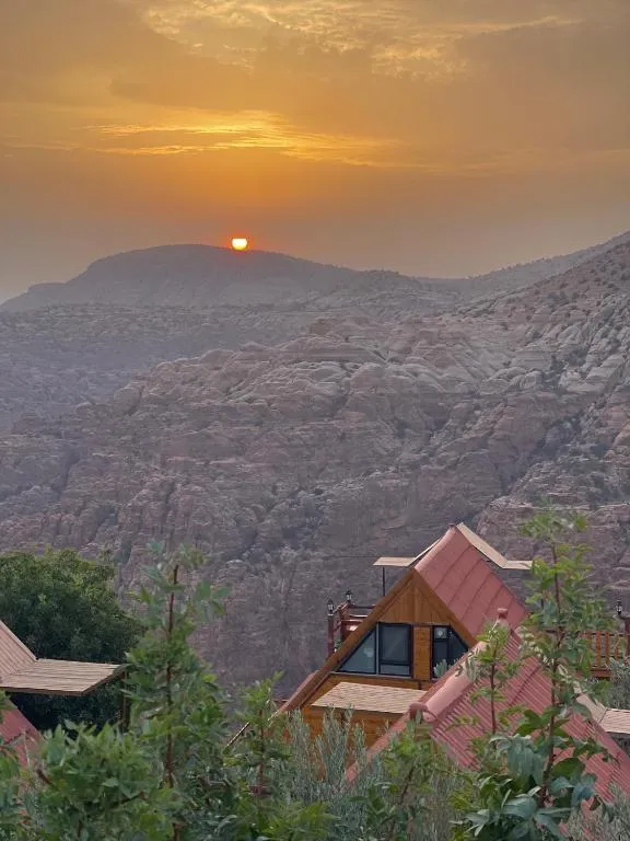 Dana luxury huts, hotel in Dana