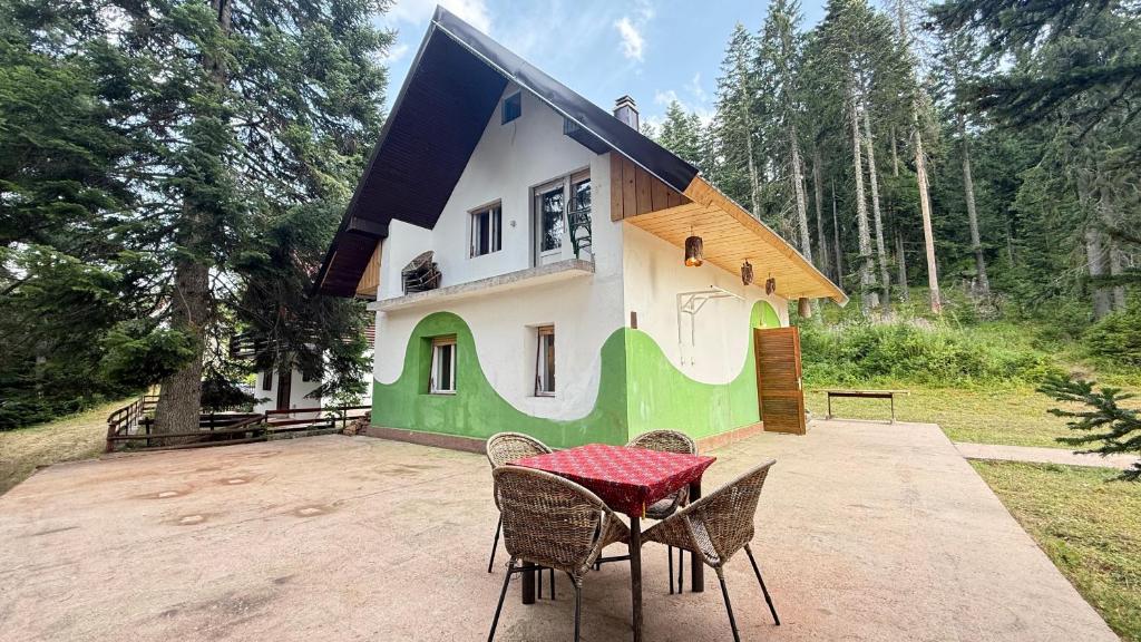 Blueberry Mountain House - 1