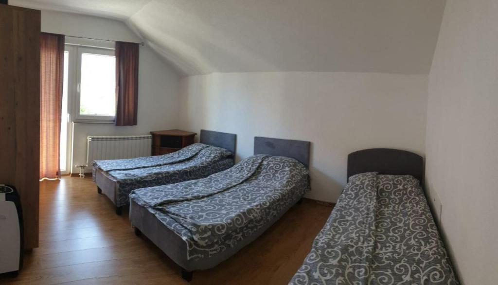 Šeki - 4