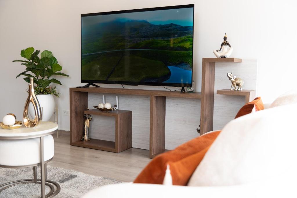 Apartamento moderno con balcón - 3