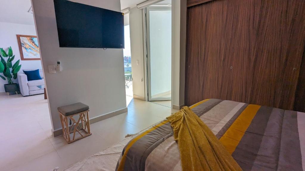 Your Perfect Getaway in Vallarta, Pool & Balcony - 3