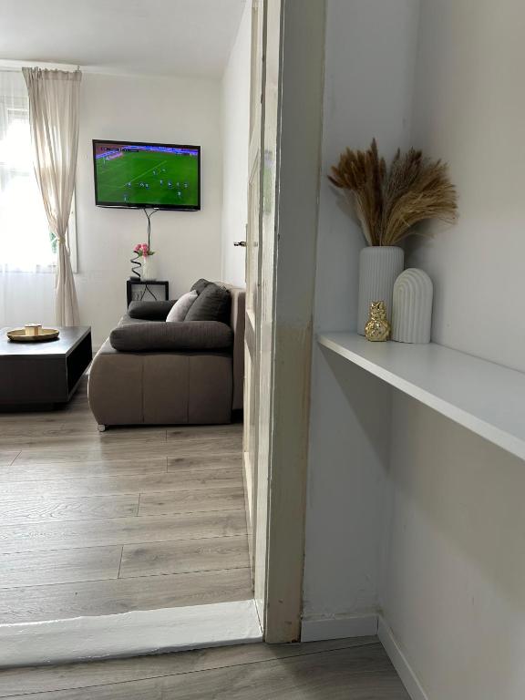 Modern Sarajevo Apartment - 4