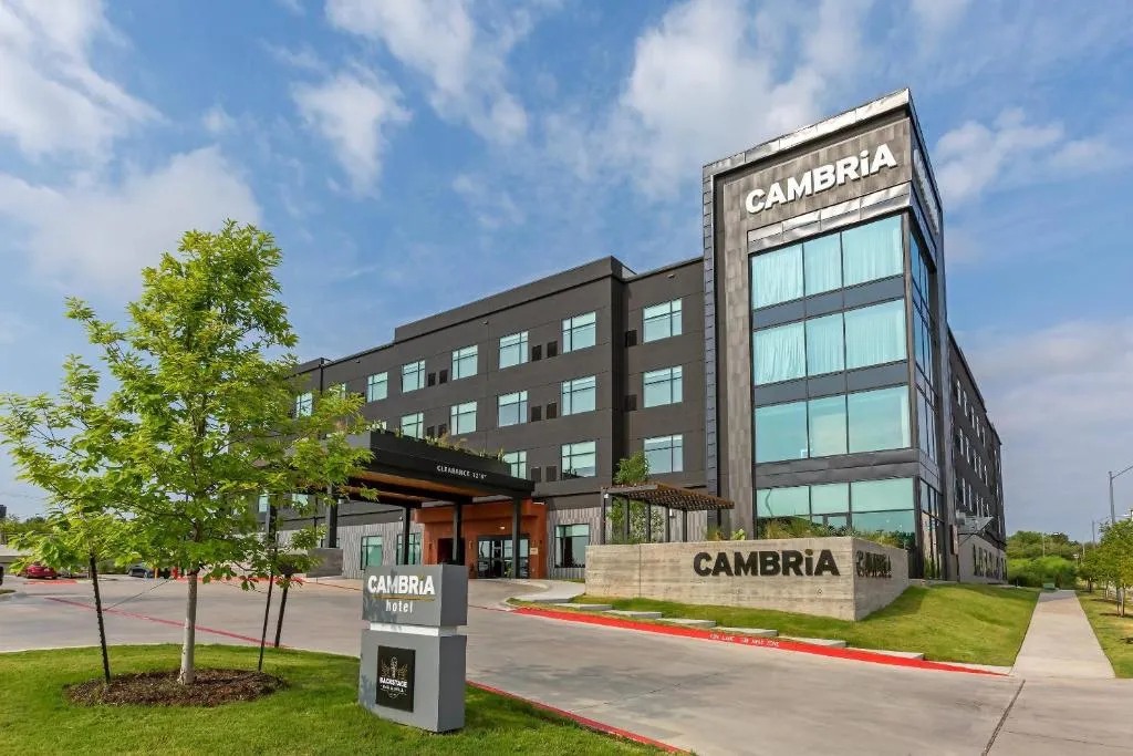 Cambria Hotel Austin Airport, hotel in Austin