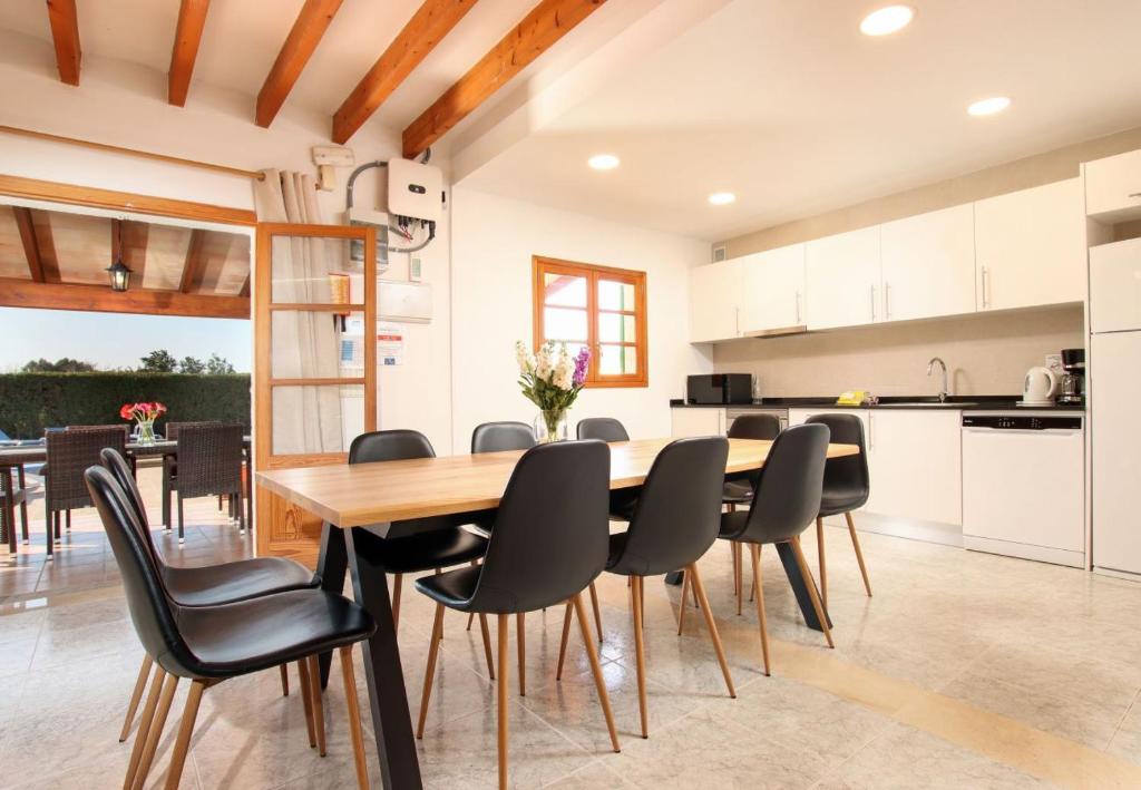 5-bedroom villa to enjoy with the family by Renthousing - 2