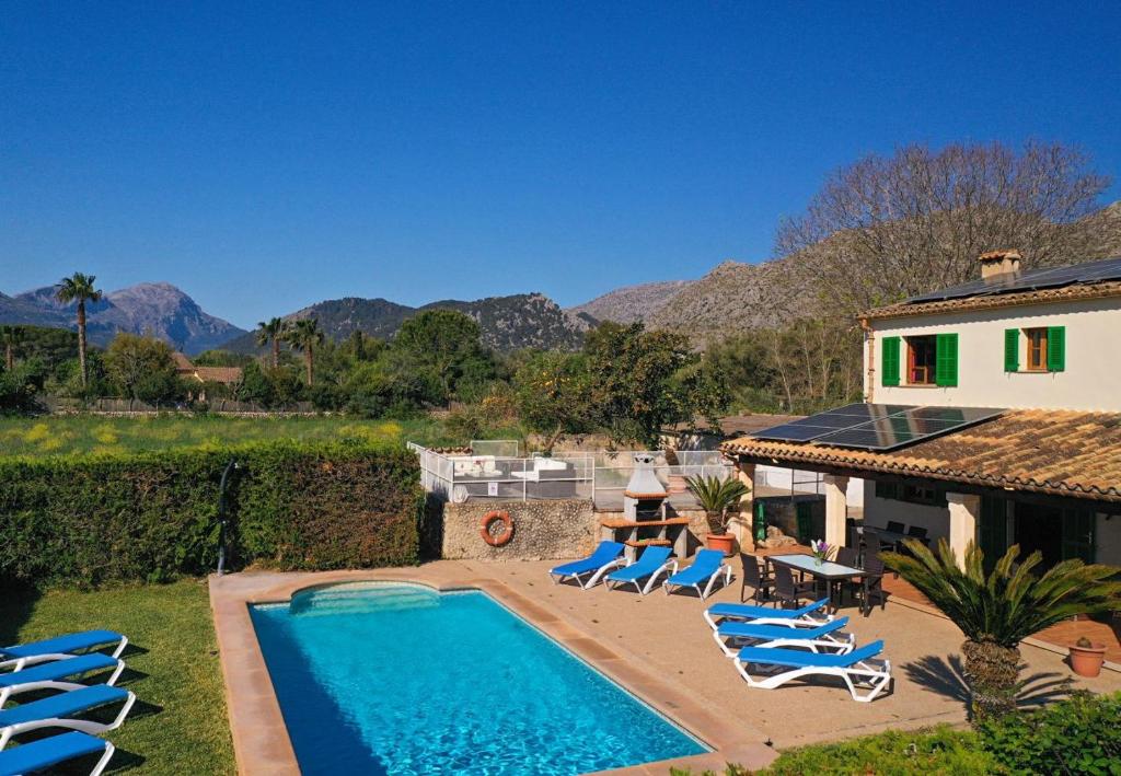 5-bedroom villa to enjoy with the family by Renthousing - 5