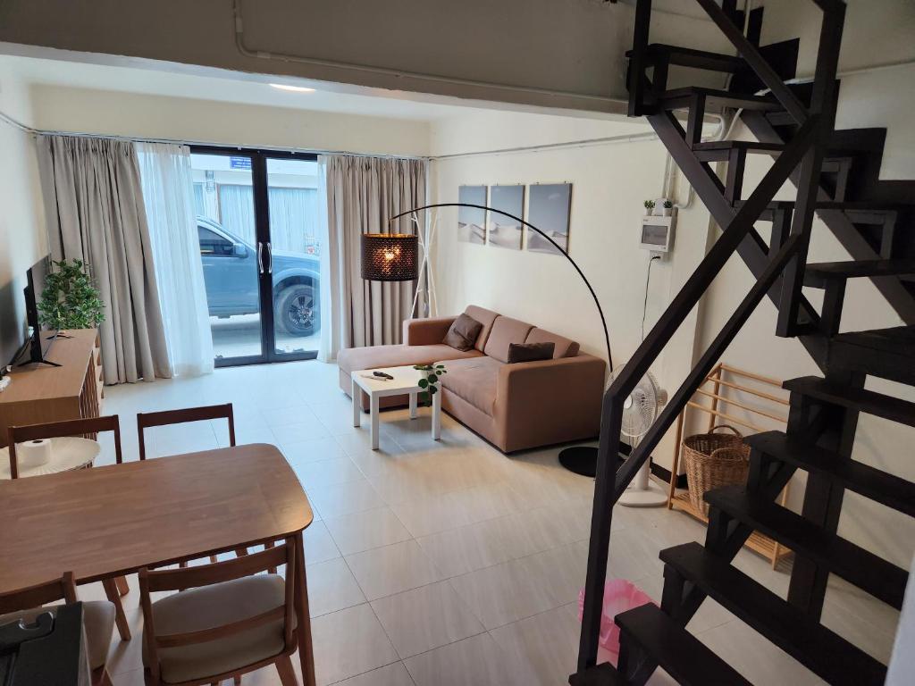 phanganchai, Thong Sala