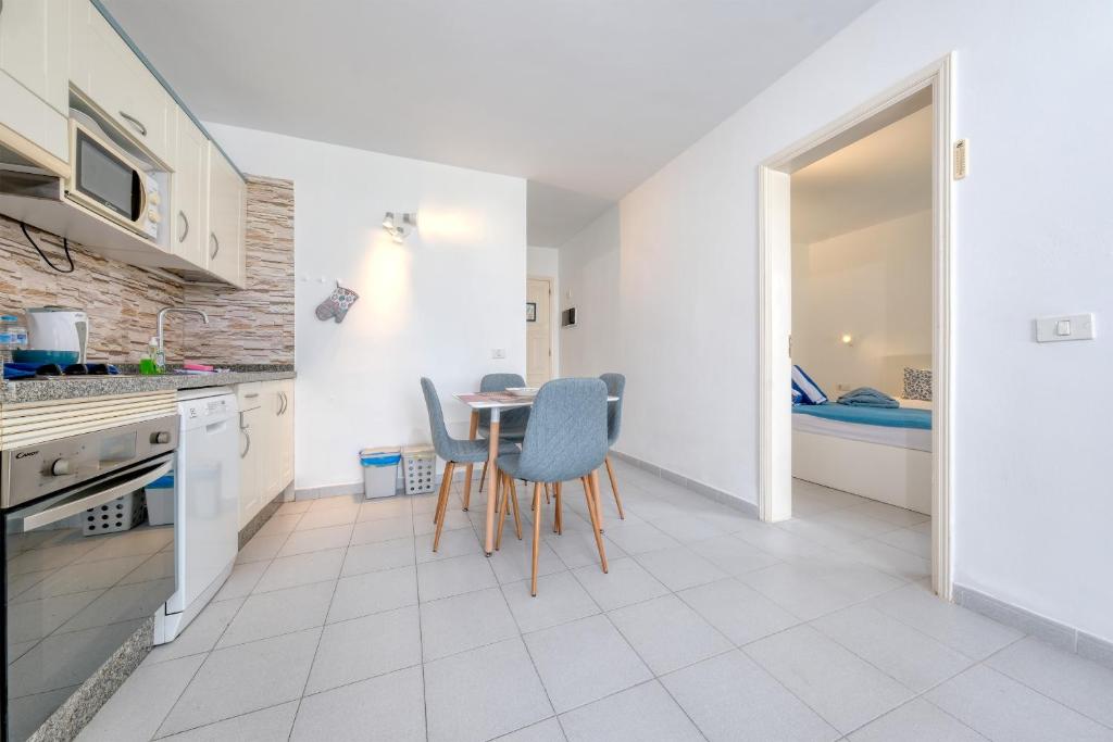 Casa Bella - Shared Pool and Terrace By Lanzarote Vacation Homes - 5