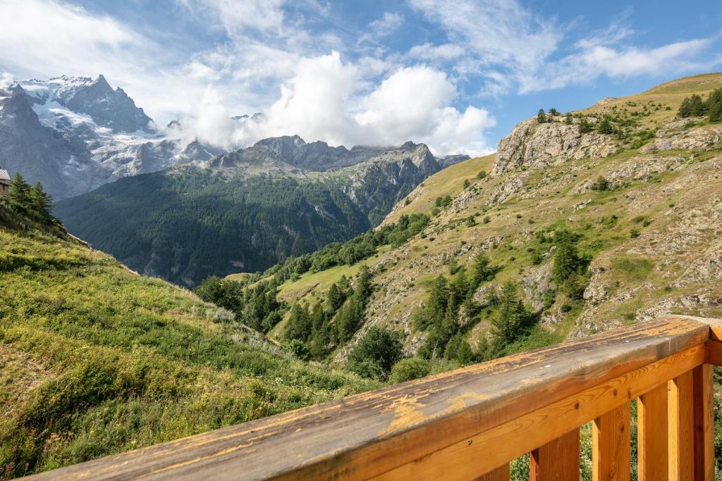 Le Chazelet - Splendide Vue Montagne - 5