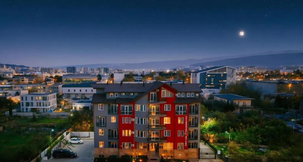 Apart Hotel West, hotel in Tbilisi City