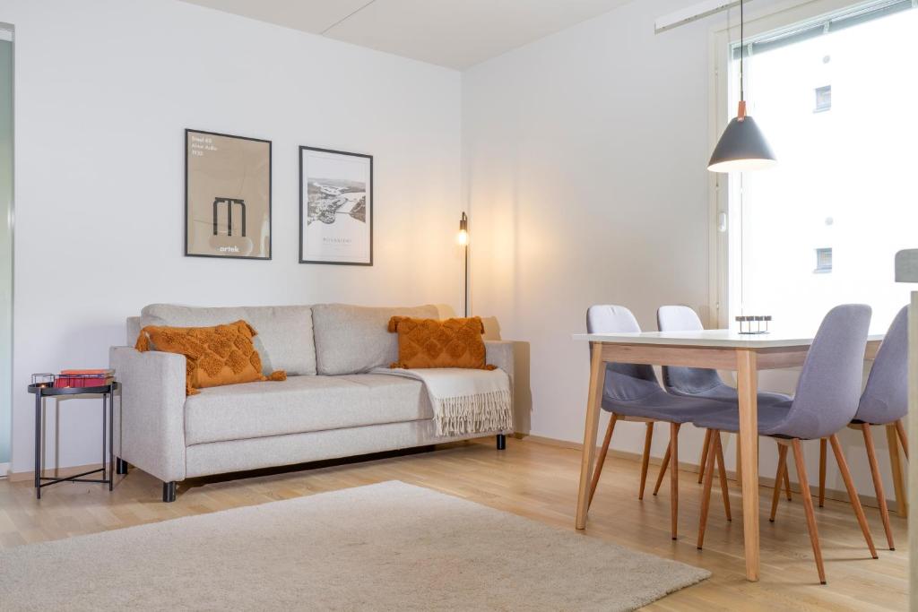 Northside Rovaniemi - city home with sauna & free parking, Rovaniemi