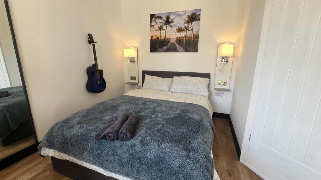 Self-Contained Gatwick Studio -Parking & Fast WiFi, Crawley