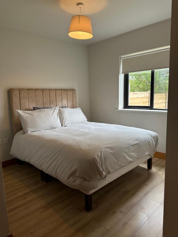 NEM Place, Modern Two-Bedroom Apartment Close to Galway City Centre, Galway