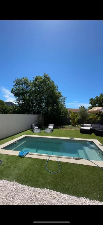 Belle villa avec piscine dans un quartier calme - 2