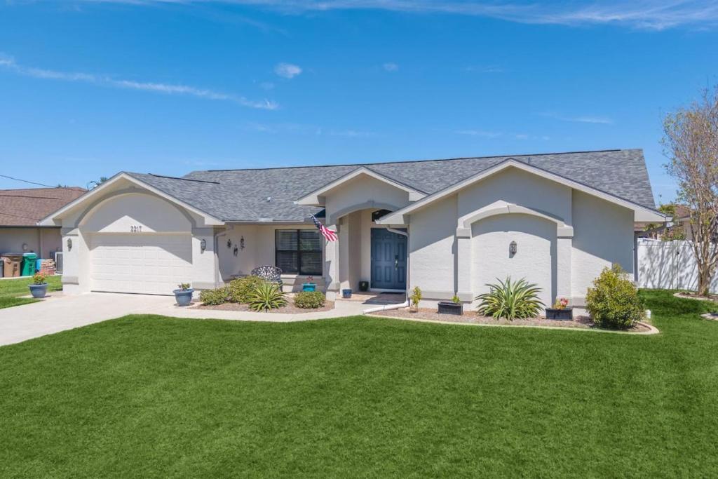 Home Run Pool home in Cape Coral, Cape Coral