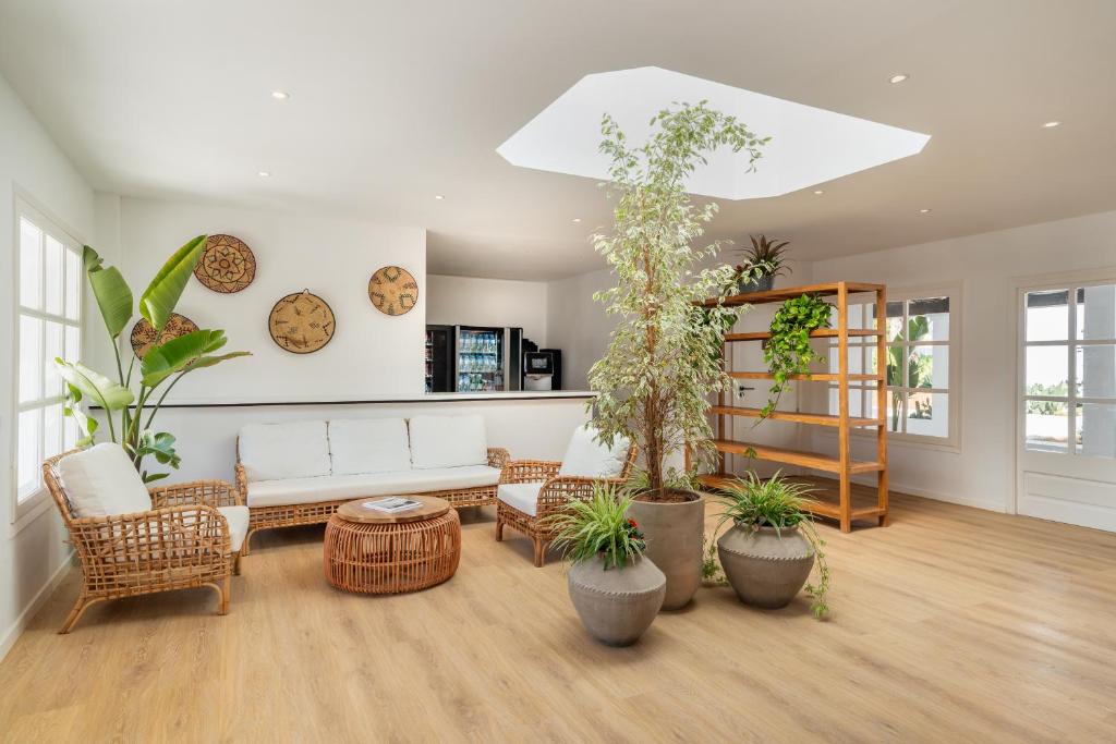 FERGUS Style Punta Arabi — Hotel building in Es Canar, Balearic Islands