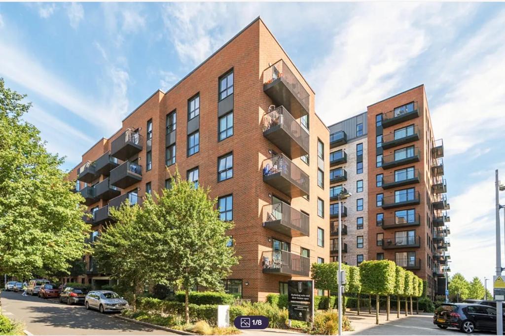 City Gateway Apartment - Green Quarter Southall Retreat, Southall