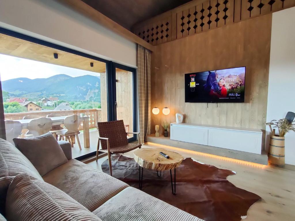 Vatra Chalet, Măgura